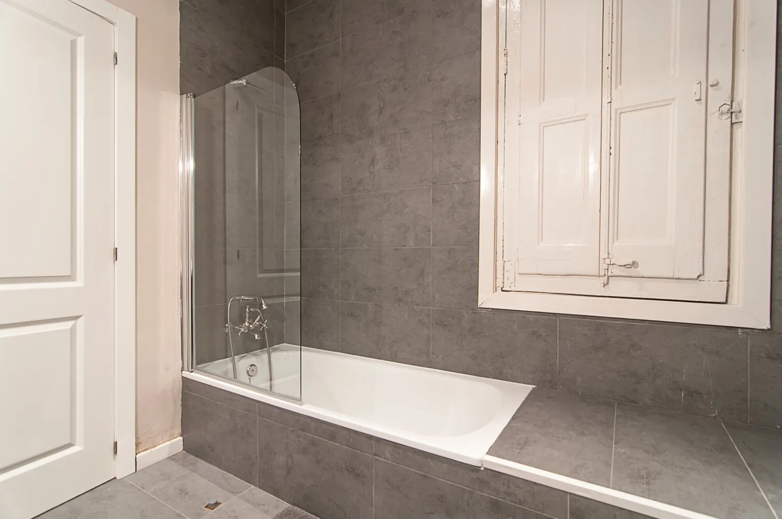 7 nopți la Apartment for 4 Guests in Barcelona, fotografia 11