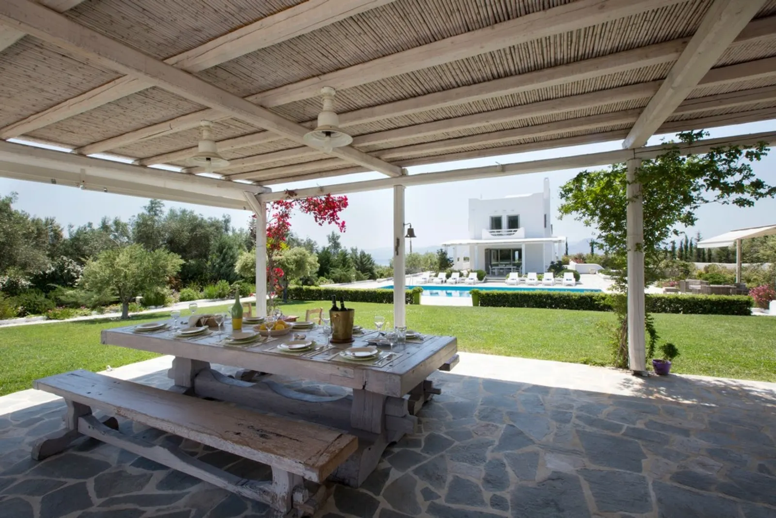 7 nopți la 10-Bedroom Villa with Swimming pool, Municipal Unit of Loutraki - Perachora, Peloponnese Region, fotografia 10