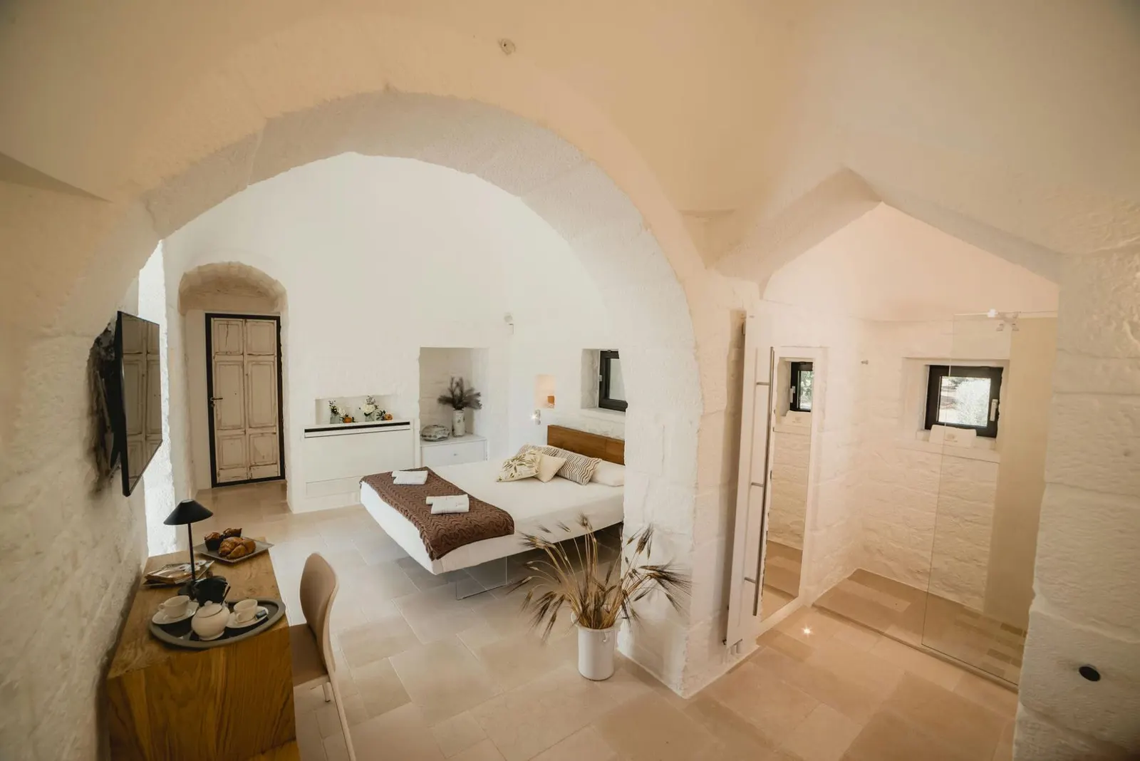 Villa with Swimming pool and Jacuzzi in San Vito dei Normanni, fotografia 16