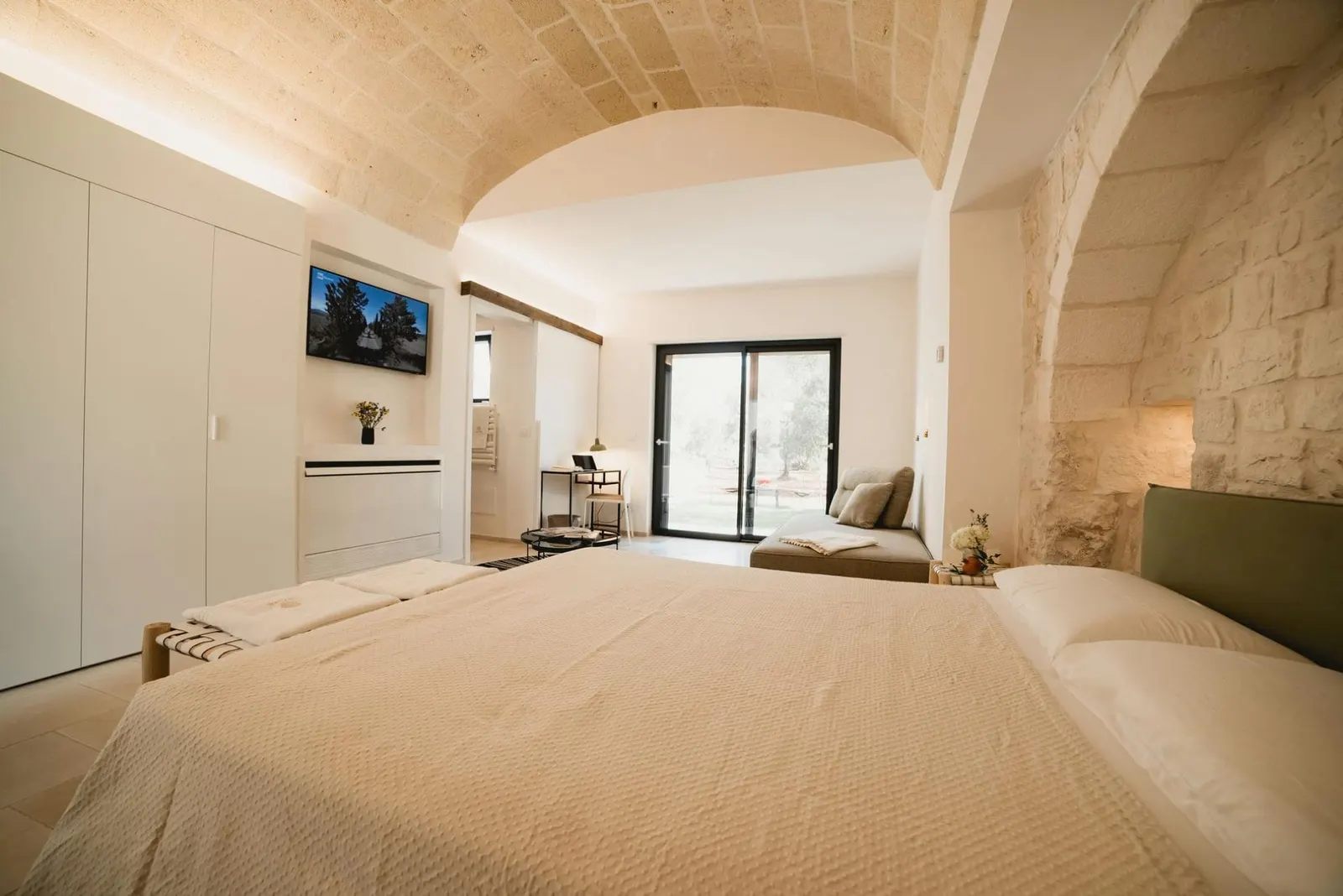 Villa with Swimming pool and Jacuzzi in San Vito dei Normanni, fotografia 17