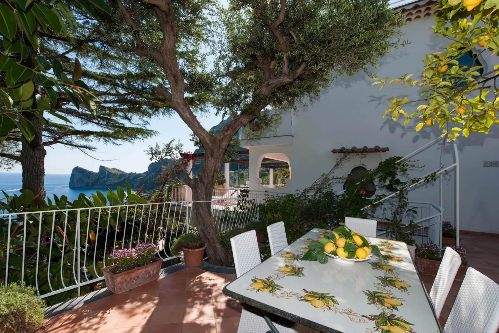 7 nights at 7-Bed Villa with Swimming pool, Massa Lubrense, photo 6