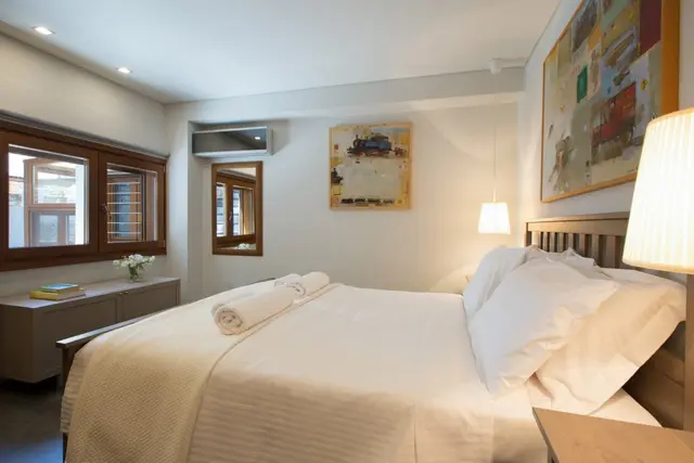 Vilă cu piscină încălzită și vedere la mare în Chania