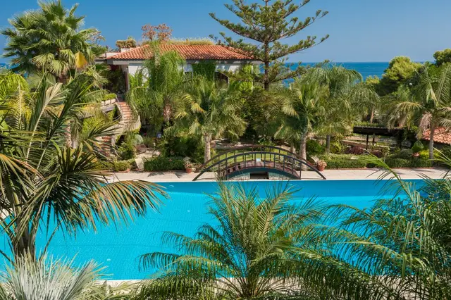 7 nopți la 10-Bedroom Villa in Trabia