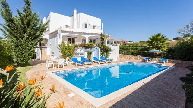 Vilă cu 3 dormitoare și piscină, Albufeira