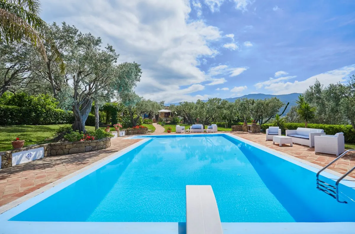 Vilă cu 2 dormitoare și piscină, Pamparato, fotografia 5