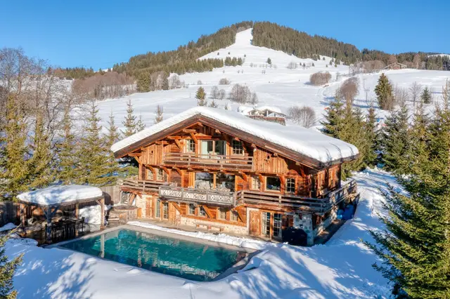Chalet cu piscină încălzită și jacuzzi în Megève