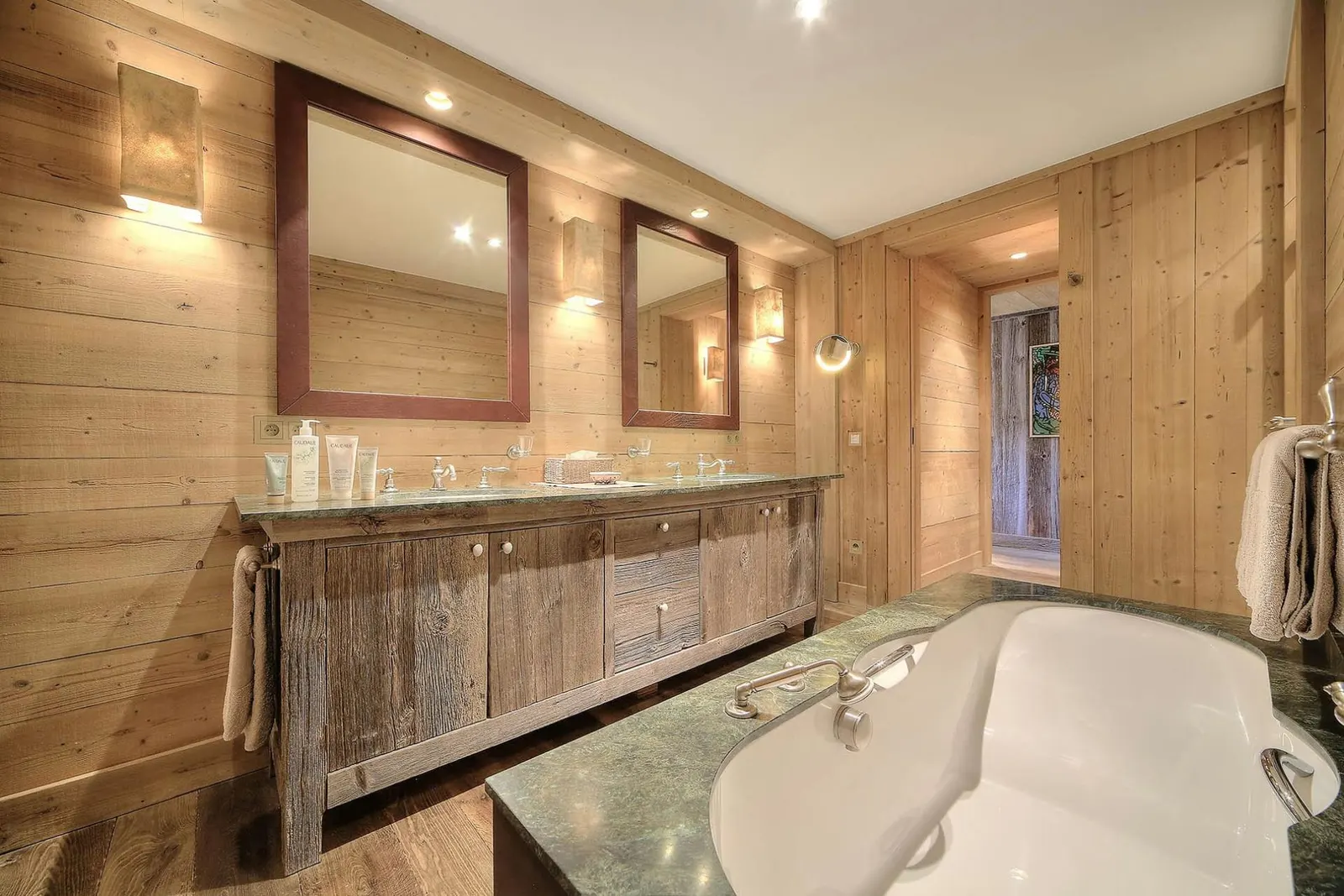 Chalet cu piscină încălzită și jacuzzi în Megève, fotografia 26