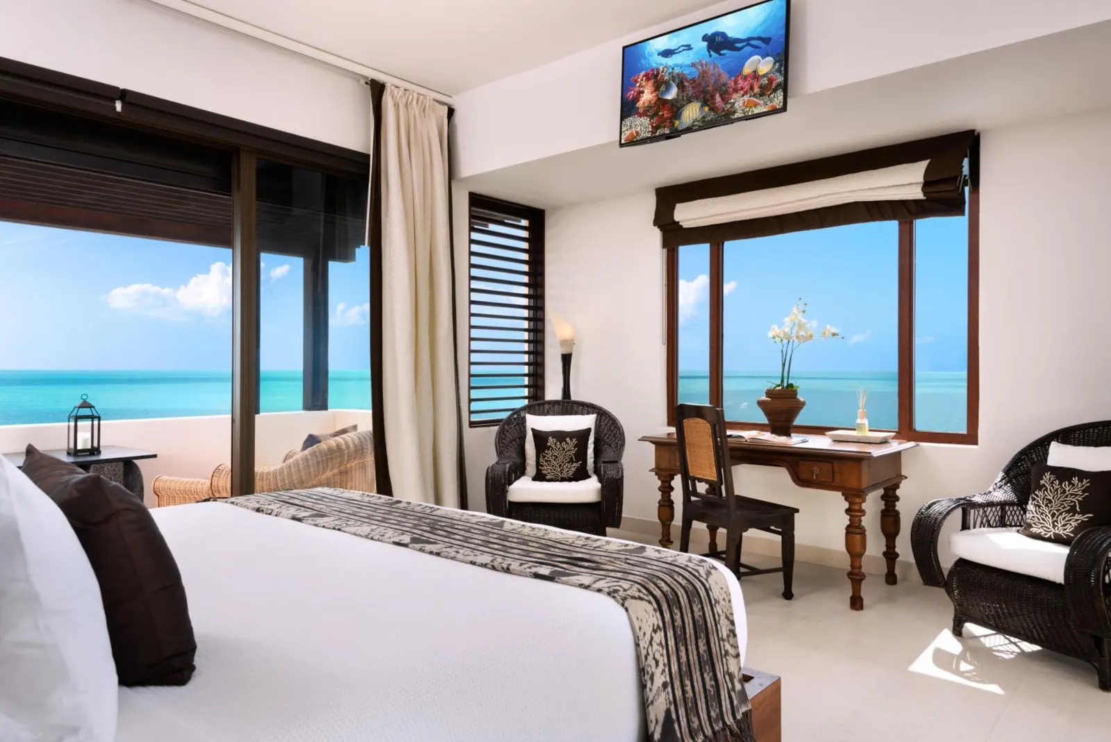 Vilă cu 6 dormitoare și piscină încălzită, Providenciales, fotografia 14