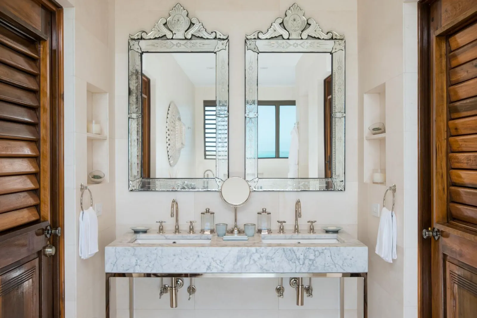 Vilă cu 6 dormitoare și piscină încălzită, Providenciales, fotografia 21