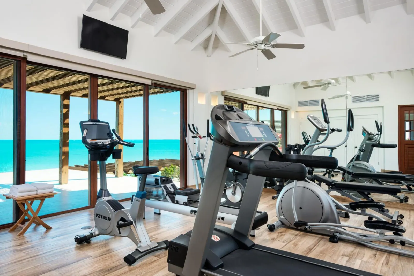 Vilă cu 6 dormitoare și piscină încălzită, Providenciales, fotografia 22