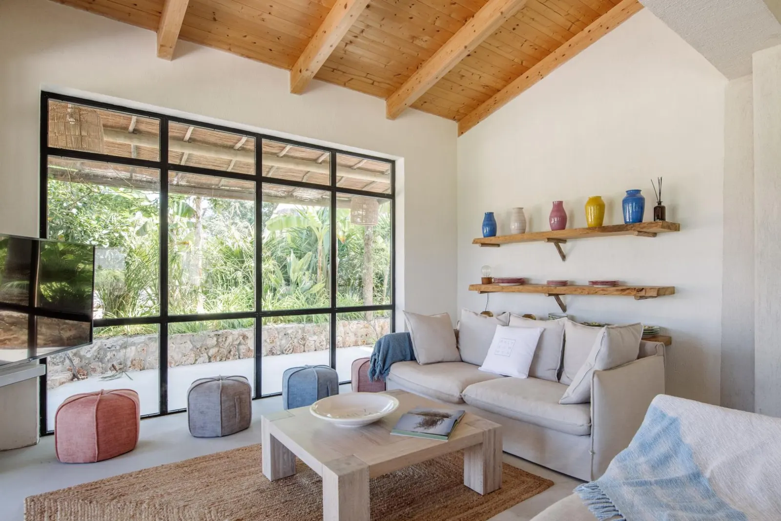 7-Bed Villa with Heated pool, Llubí, photo 14