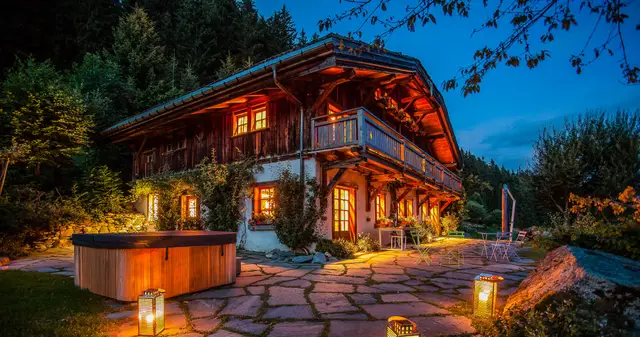 7 nopți la 6-Bedroom Villa with Jacuzzi, Sleeps 15, fotografia 8