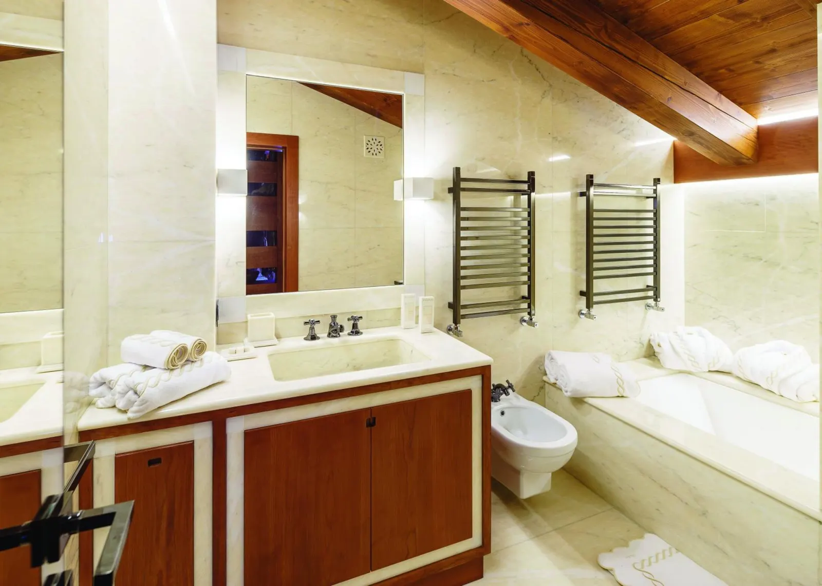 Chalet cu piscină încălzită și Jacuzzi în Cortina d'Ampezzo, fotografia 18