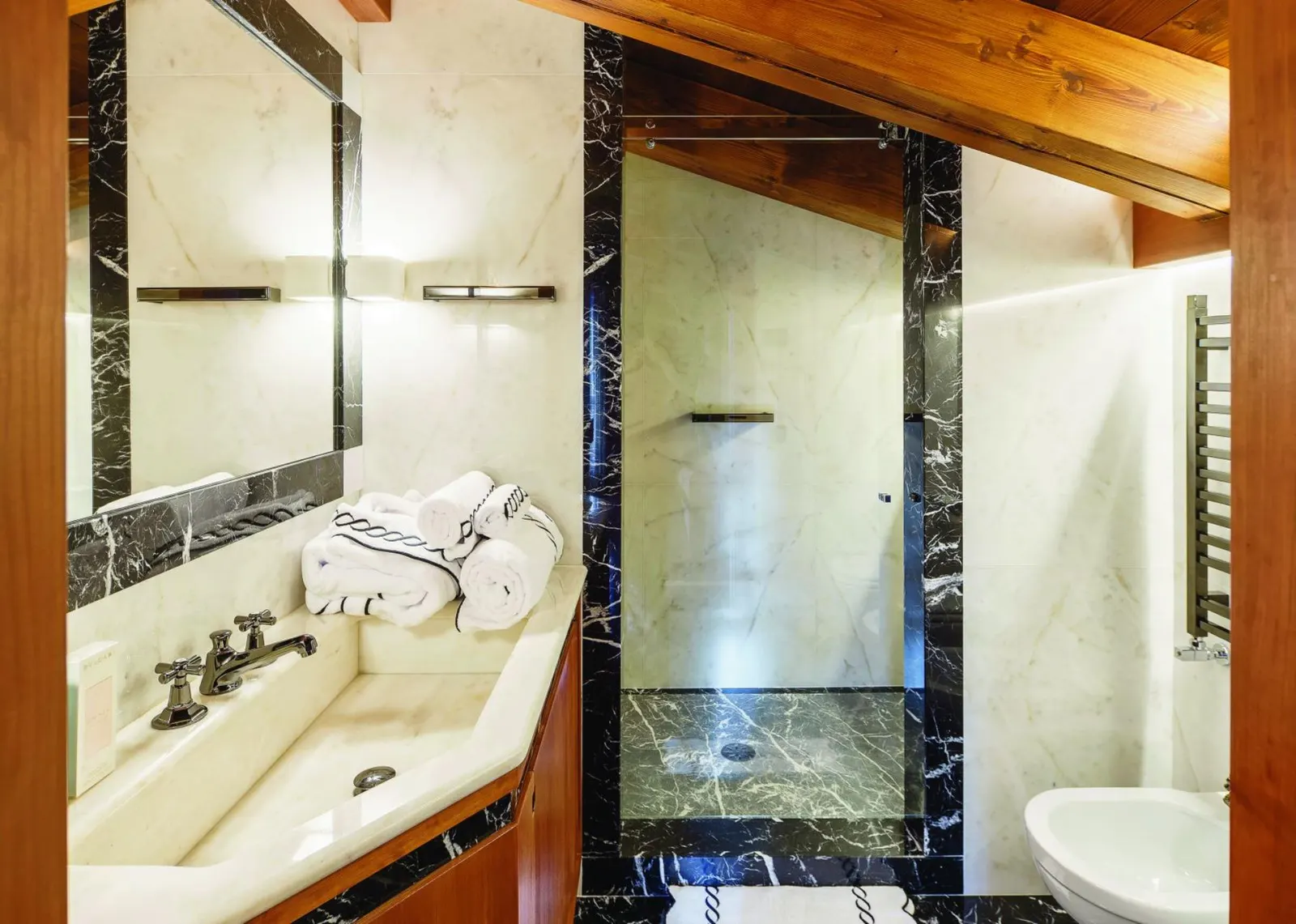 Chalet cu piscină încălzită și Jacuzzi în Cortina d'Ampezzo, fotografia 15