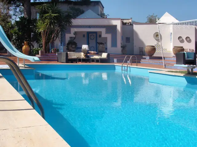Vilă cu 4 dormitoare și piscină, Palermo
