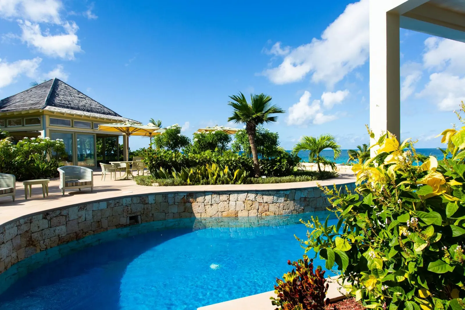 7 nopți la Estate with Swimming pool in Long Bay Village, fotografia 4