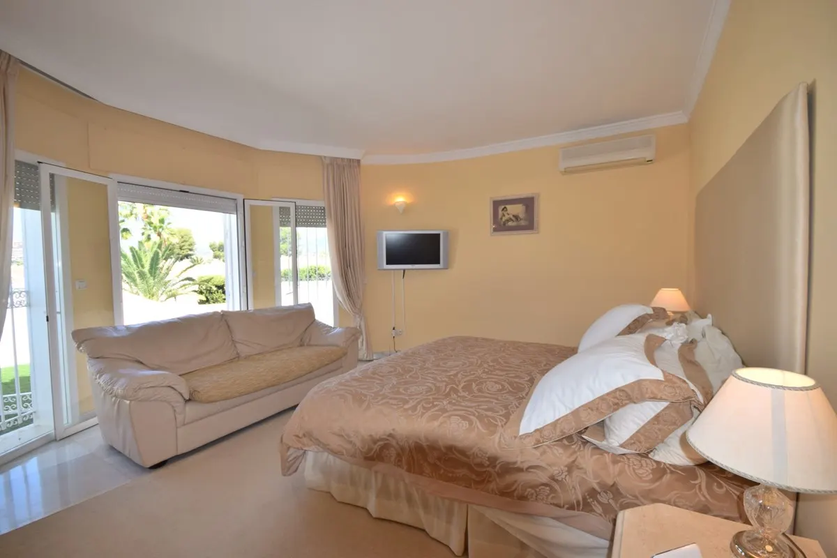 Vilă cu piscină și spa în Marbella, fotografia 10