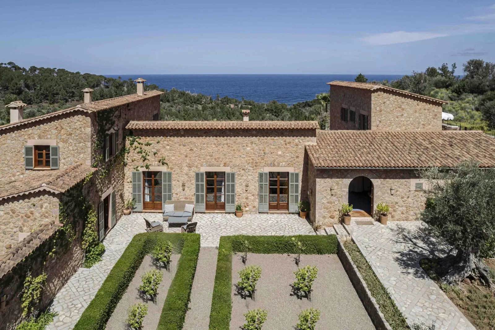 Villa with Heated pool and Tennis court in Banyalbufar, photo 10