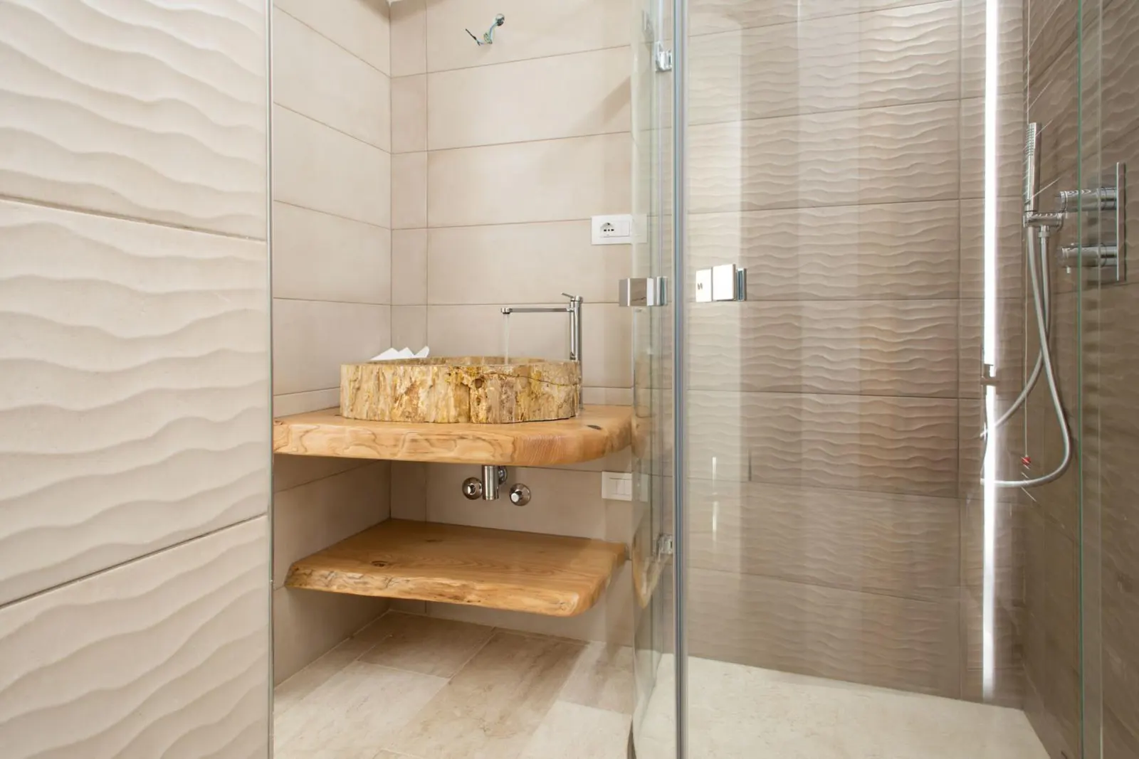 Villa with Heated pool and Sea view in Olbia, photo 17