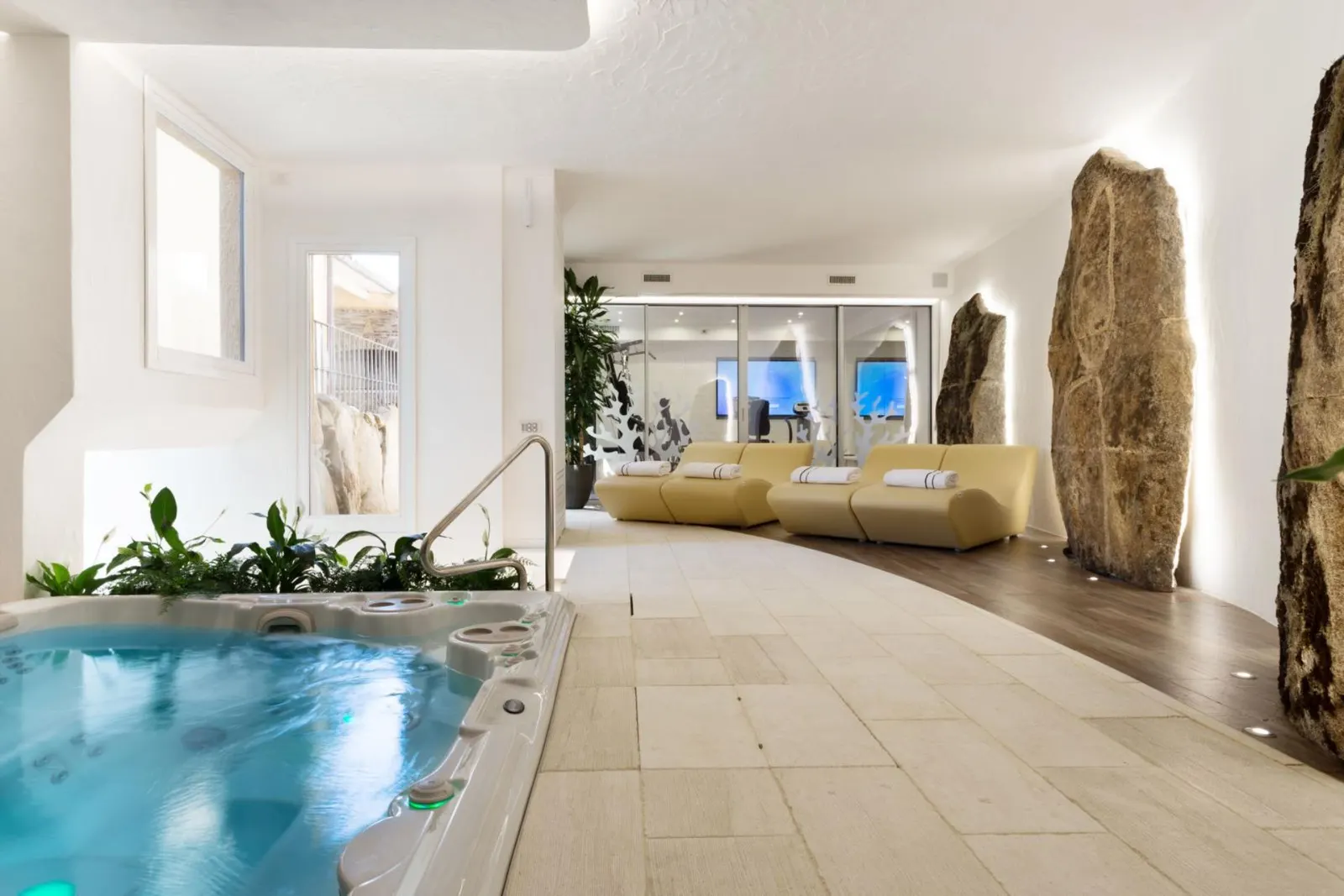 Villa with Heated pool and Sea view in Olbia, photo 25