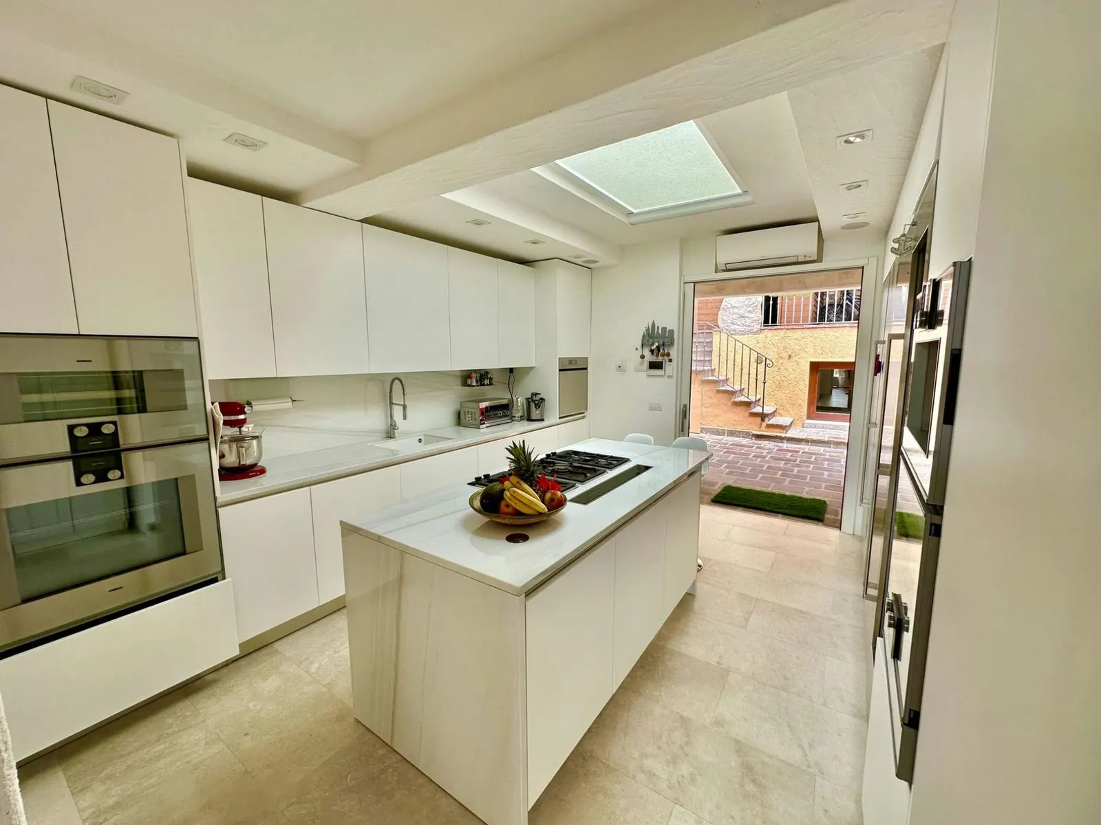 Villa with Heated pool and Sea view in Olbia, photo 11
