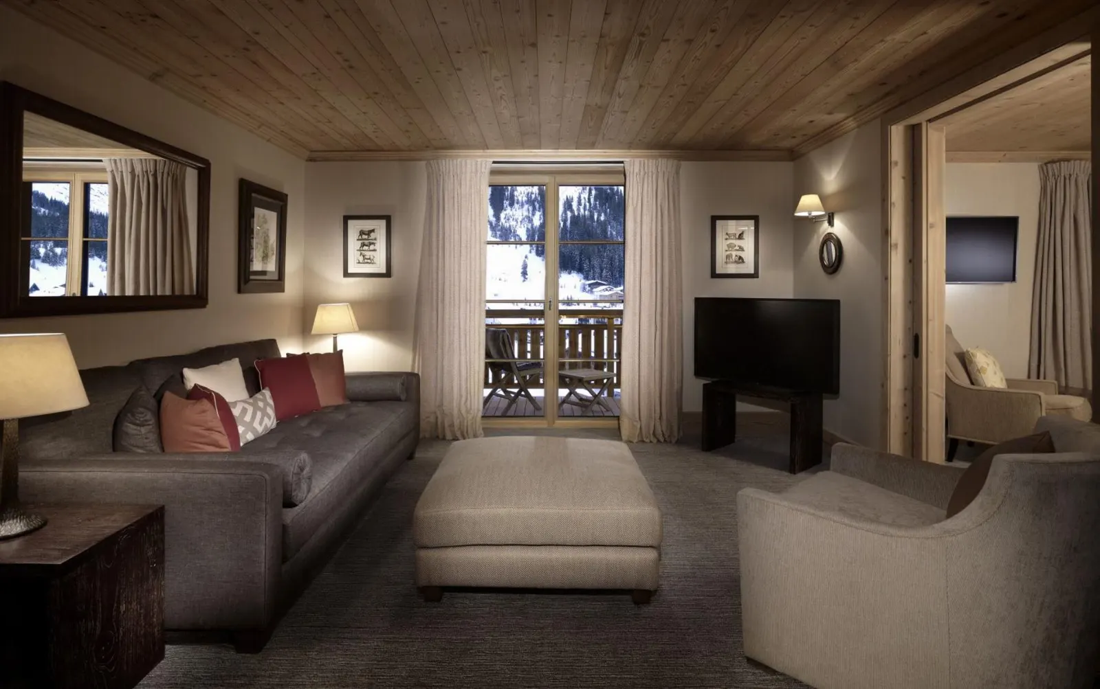 8-Bedroom Chalet with Heated pool, Sleeps 16, fotografia 15