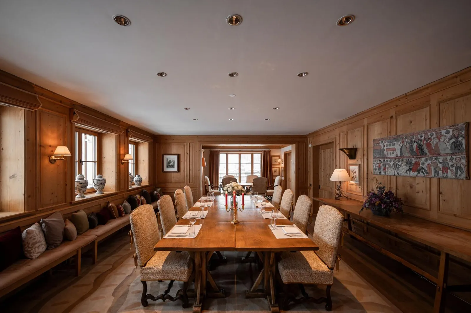 8-Bedroom Chalet with Heated pool, Sleeps 16, fotografia 9