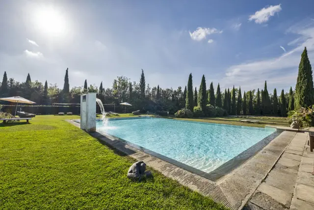 Vilă cu 10 dormitoare în Toscana