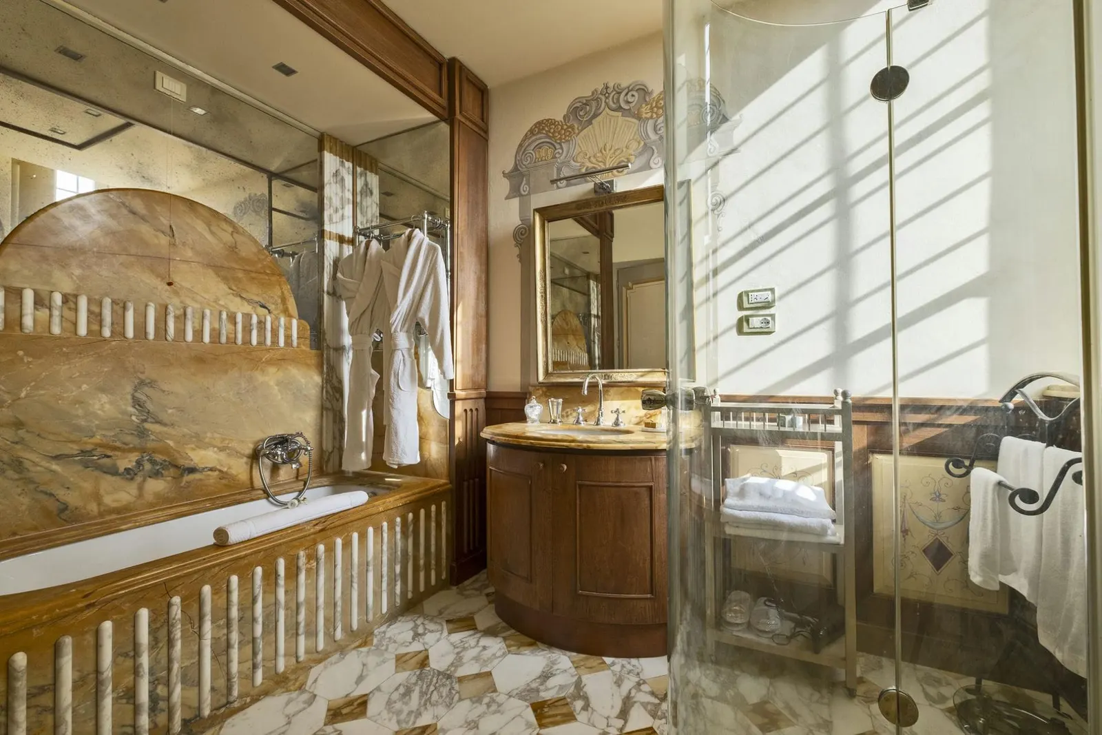 10-Bedroom Villa in the Tuscany, photo 32