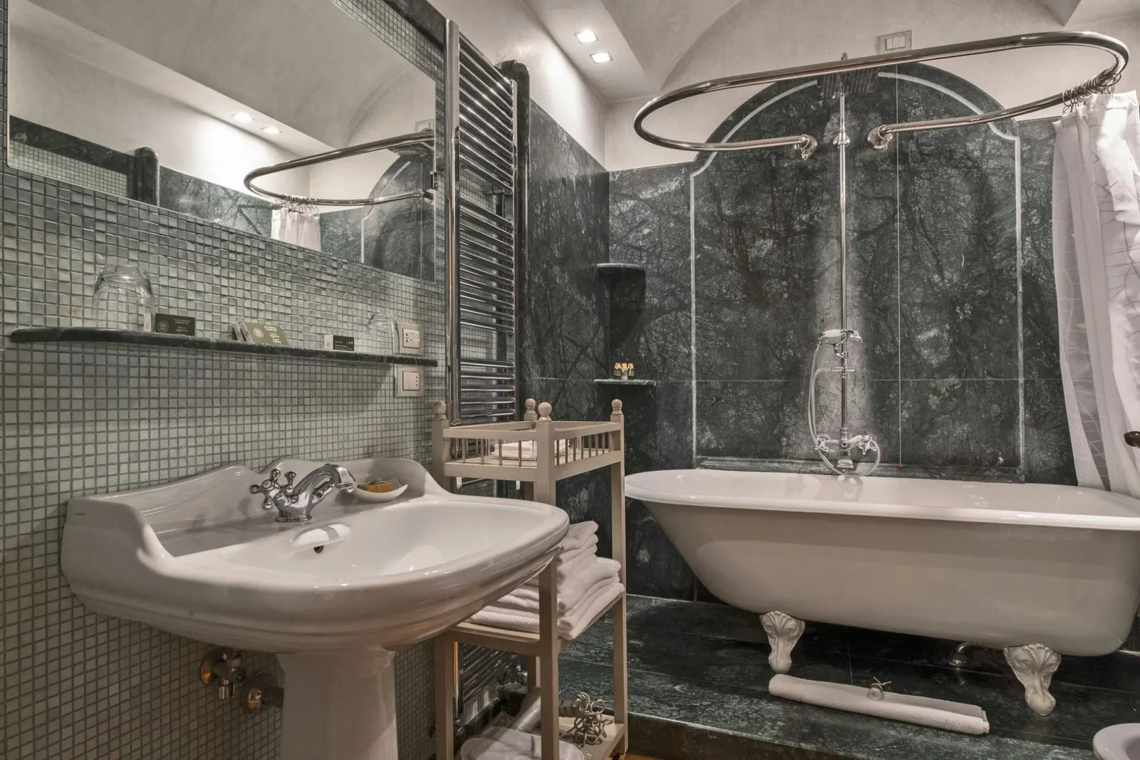 10-Bedroom Villa in the Tuscany, photo 36