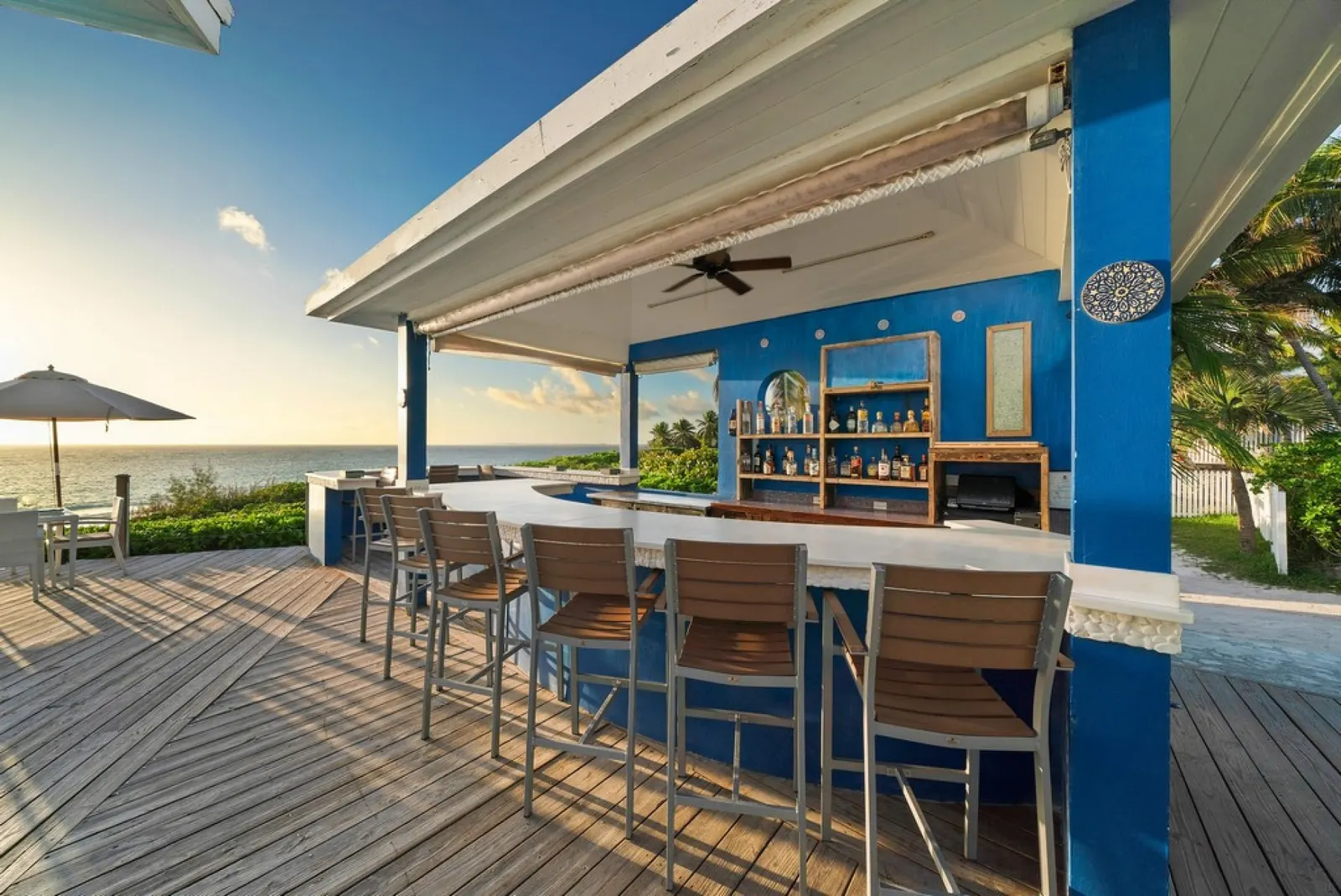 7 nopți la Estate with Swimming pool and Mountain view in Harbour Island, fotografia 11