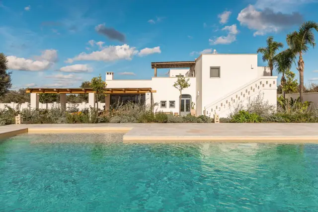 6-Bed Villa with Heated pool, Ostuni
