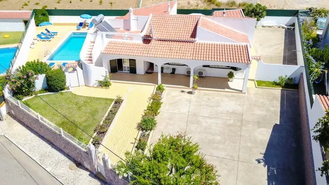 Vilă cu 4 dormitoare și piscină, Albufeira