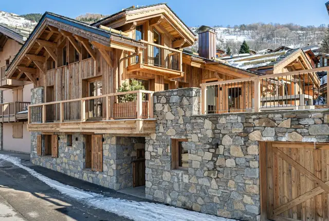 6-Bedroom Chalet with Jacuzzi, Sleeps 14