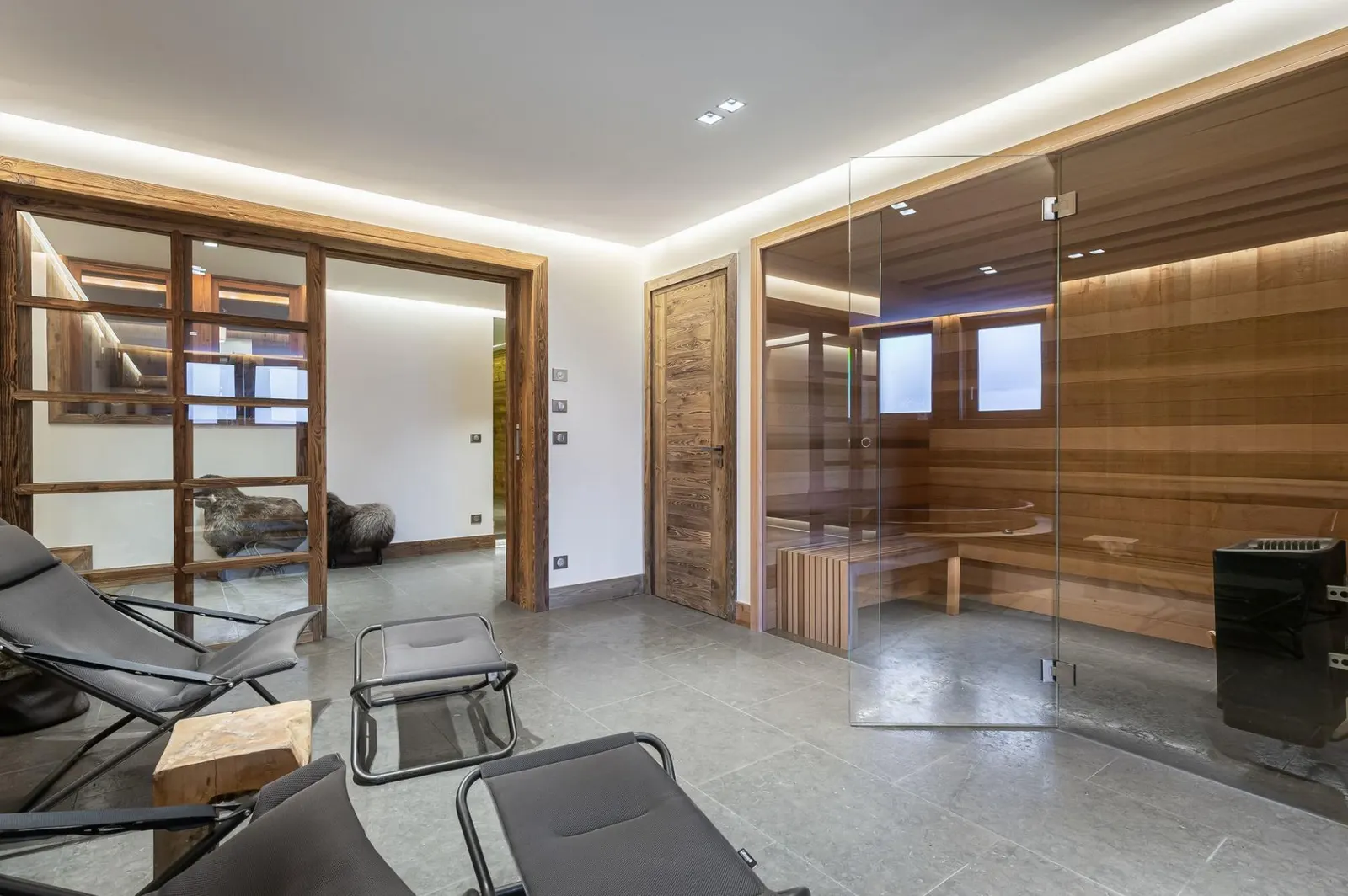 Chalet cu 6 dormitoare și jacuzzi, pentru 14 persoane, fotografia 15