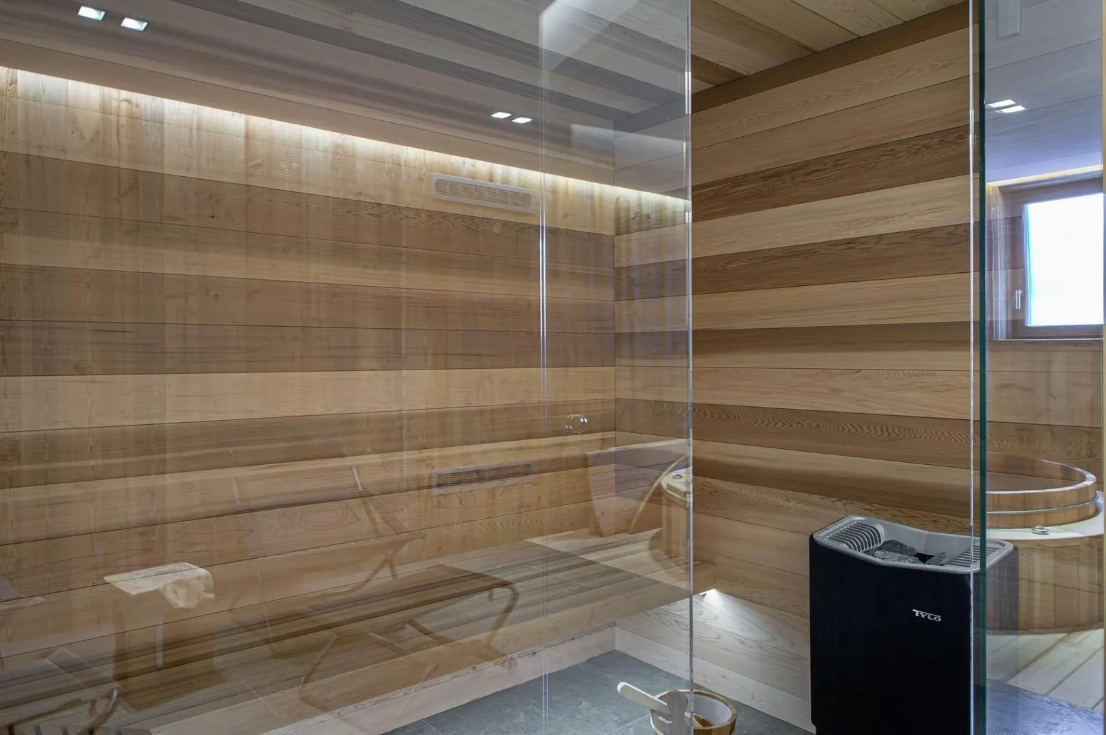 Chalet cu 6 dormitoare și jacuzzi, pentru 14 persoane, fotografia 14