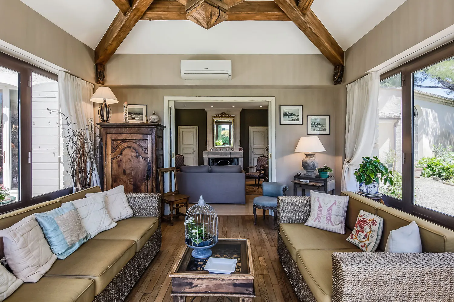 7 nopți la 5-Bedroom Villa with Heated pool, Fontvieille, Provence-Alpes-Côte d'Azur, fotografia 12