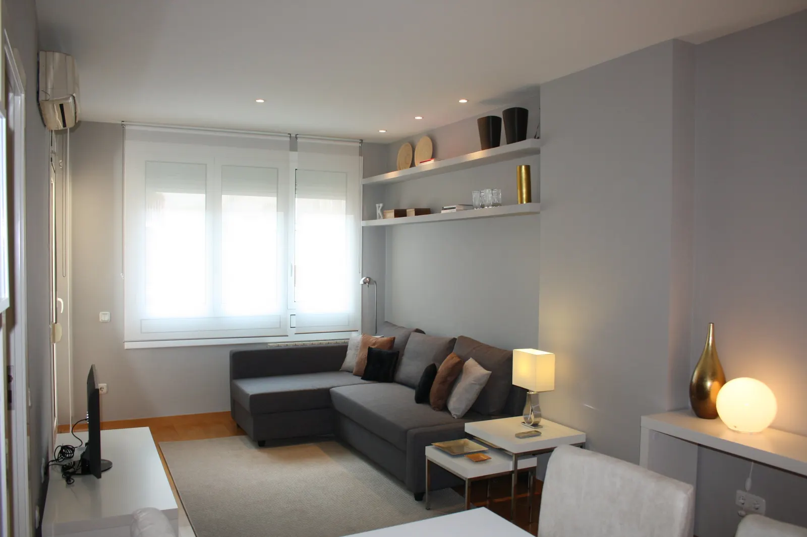 7 nopți la 3-Bed Villa with Spa, Barcelona, fotografia 4