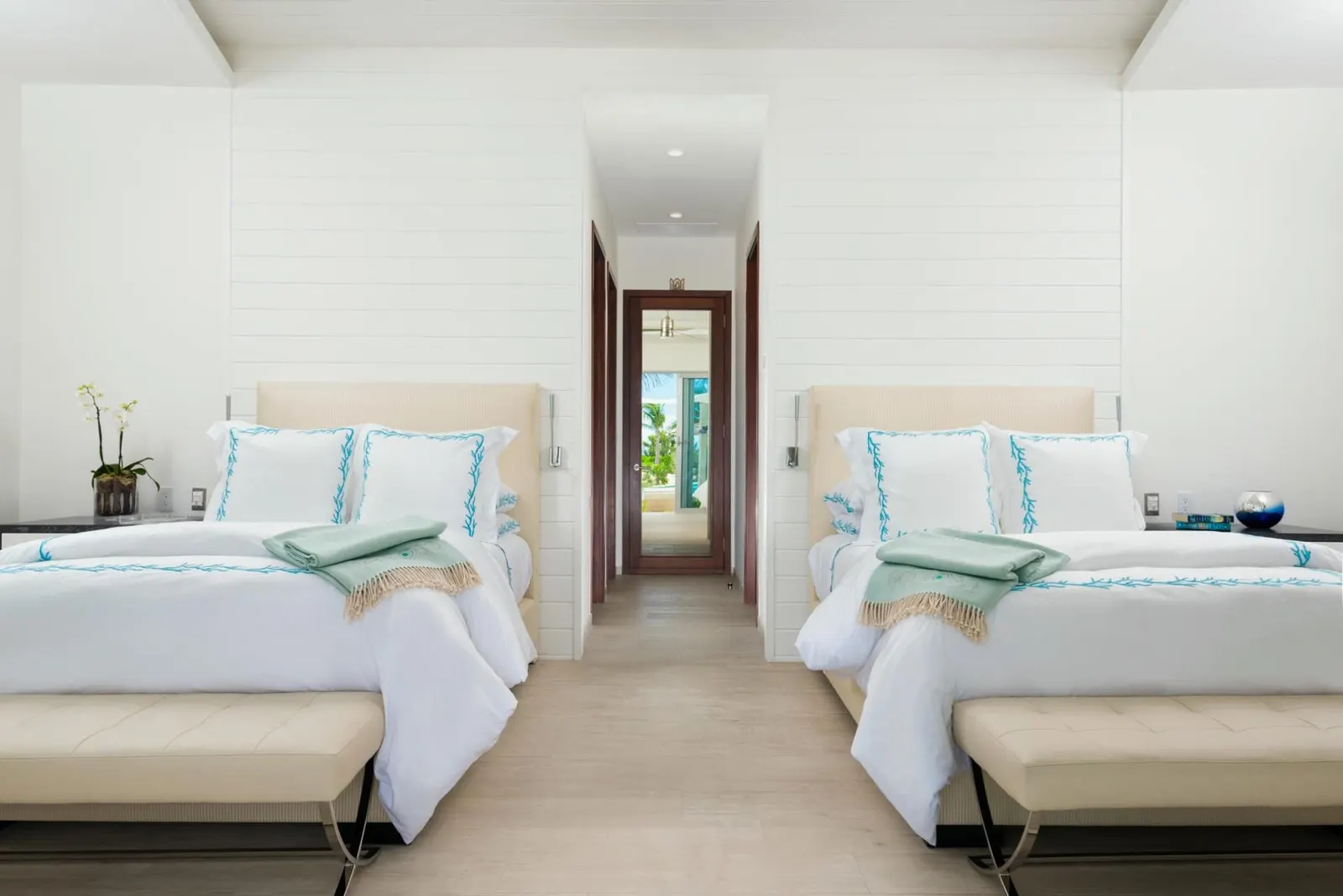Vilă cu 8 dormitoare și piscină încălzită, Providenciales, fotografia 14