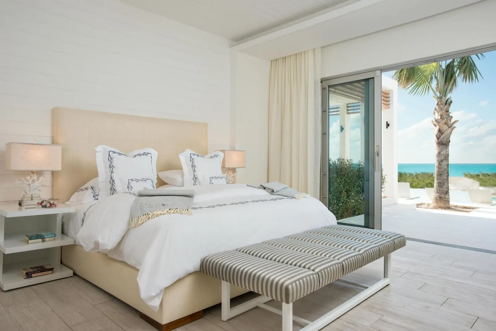 Vilă cu 8 dormitoare și piscină încălzită, Providenciales, fotografia 11