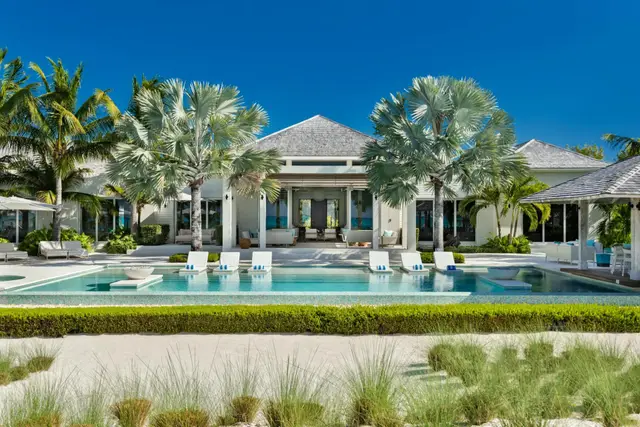 7 nopți la 8-Bed Villa with Heated pool, Providenciales