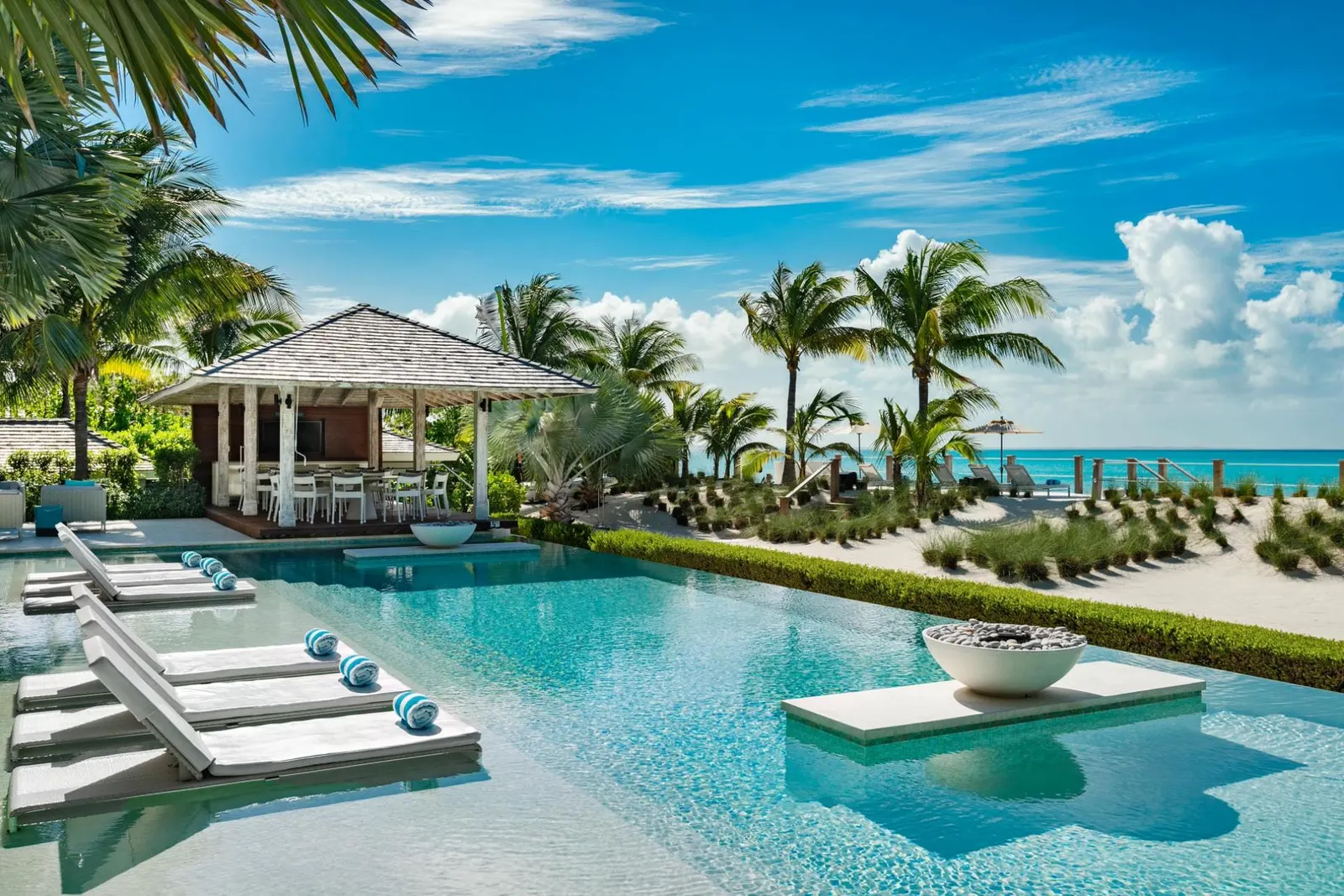 Vilă cu 8 dormitoare și piscină încălzită, Providenciales, fotografia 2
