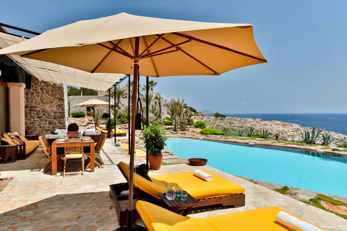 Villa with Swimming pool and Jacuzzi in Urbanització Porroig, photo 6