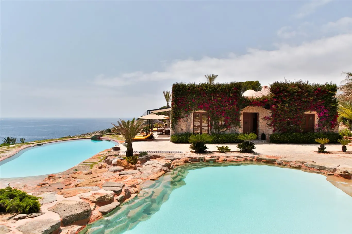 Villa with Swimming pool and Jacuzzi in Urbanització Porroig, photo 17