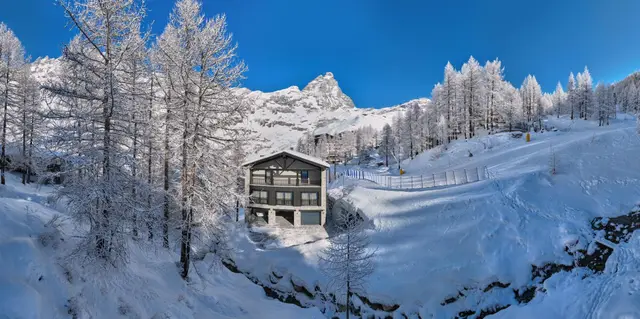 Chalet cu piscină încălzită în Valtournenche