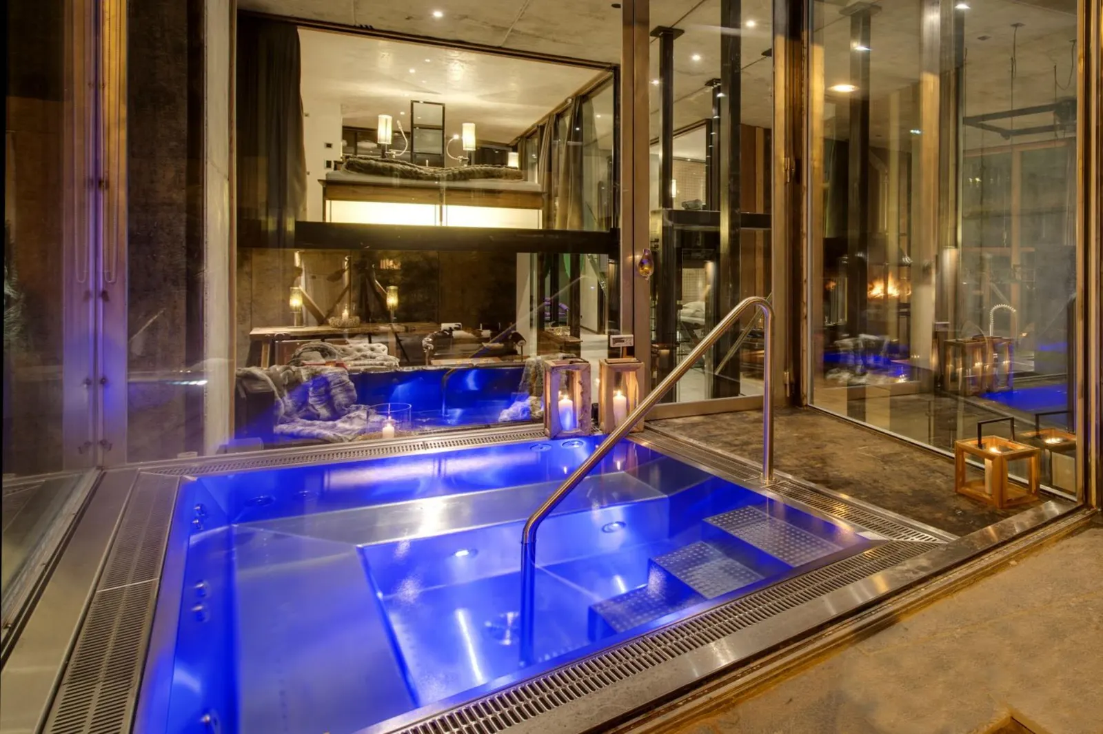 7 nopți la 5-Bedroom Chalet with Jacuzzi, Zermatt, Wallis, fotografia 10