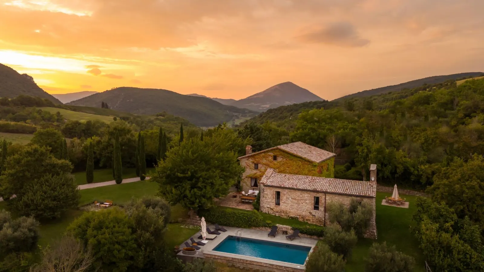 Vilă cu 4 dormitoare și piscină încălzită, Perugia, fotografia 17