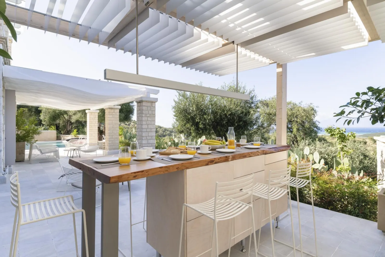 8-Bedroom Estate with Swimming pool, Sleeps 16, photo 15