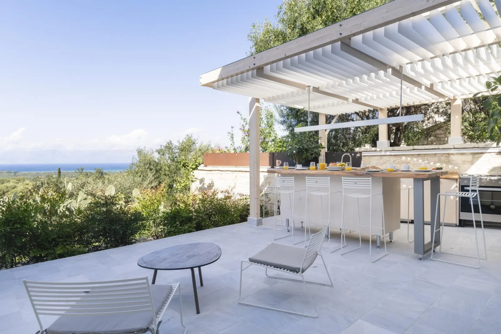 8-Bedroom Estate with Swimming pool, Sleeps 16, photo 16