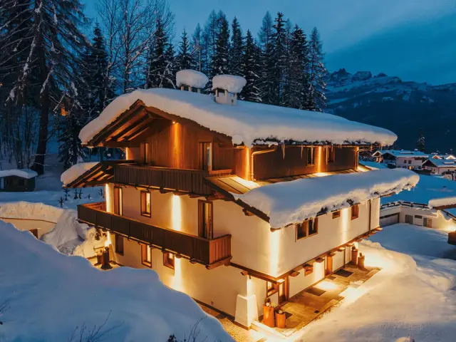 Chalet cu piscină încălzită în Cortina d'Ampezzo